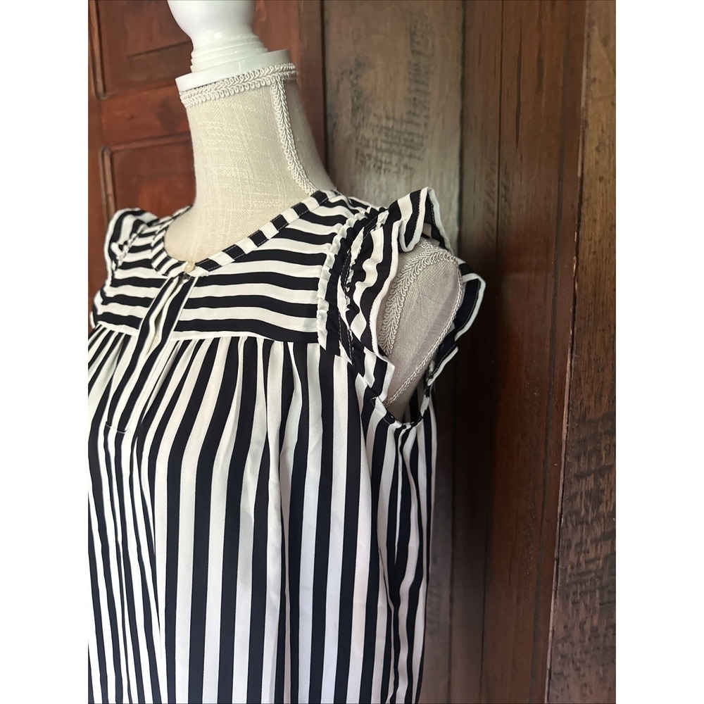 Womens Loft Blouse Ruffle Sleeve Business Casual Work Size XS Black White EUC - Picture 3 of 5